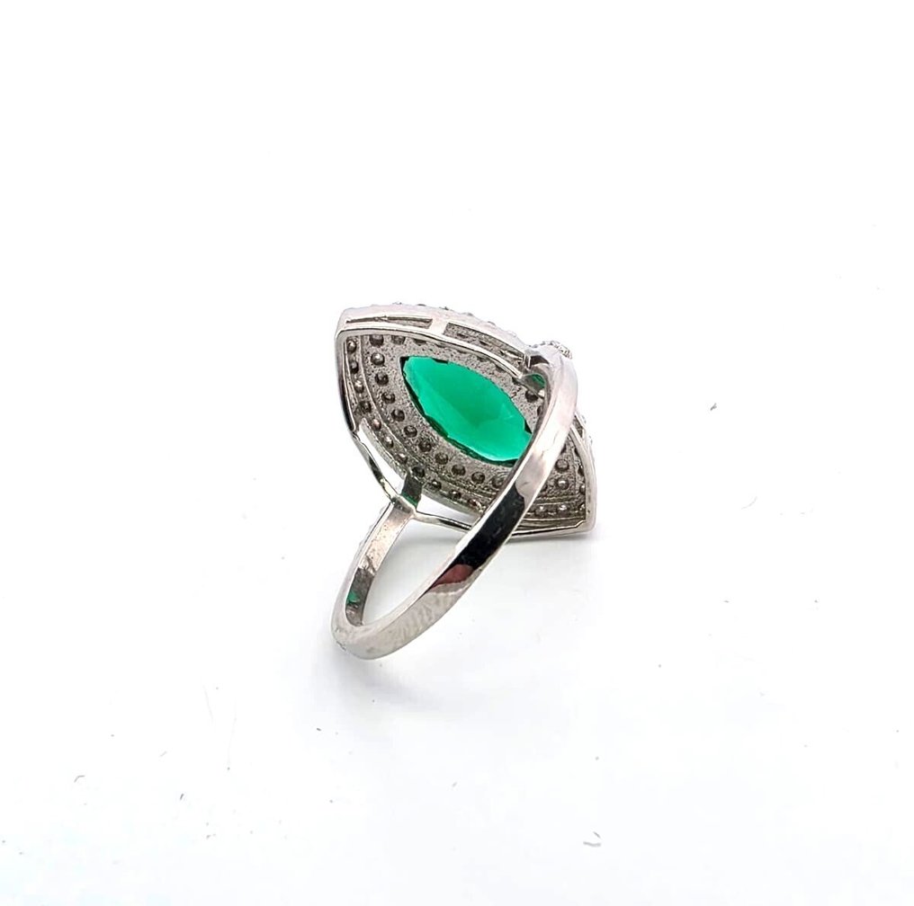 Ingen reservasjonspris - Ring - 18 karat Hvitt gull Smaragd - Diamant #1.0