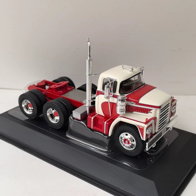 IXO 1:43 - Modell lastbil - Dodge LCF CT900 #2.1