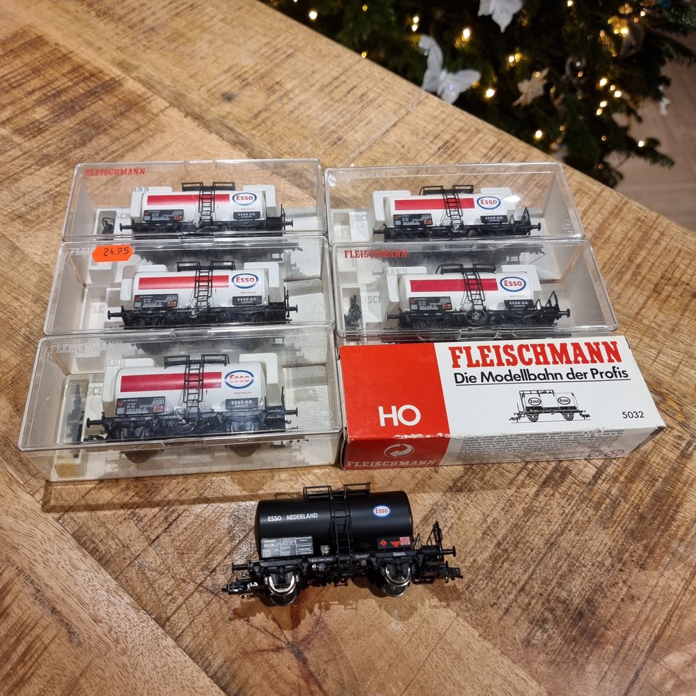 Fleischmann H0轨 - 5410/5032 - 模型火车货运车厢 (7) - 7辆Esso油罐车 - DB, NS #3.2