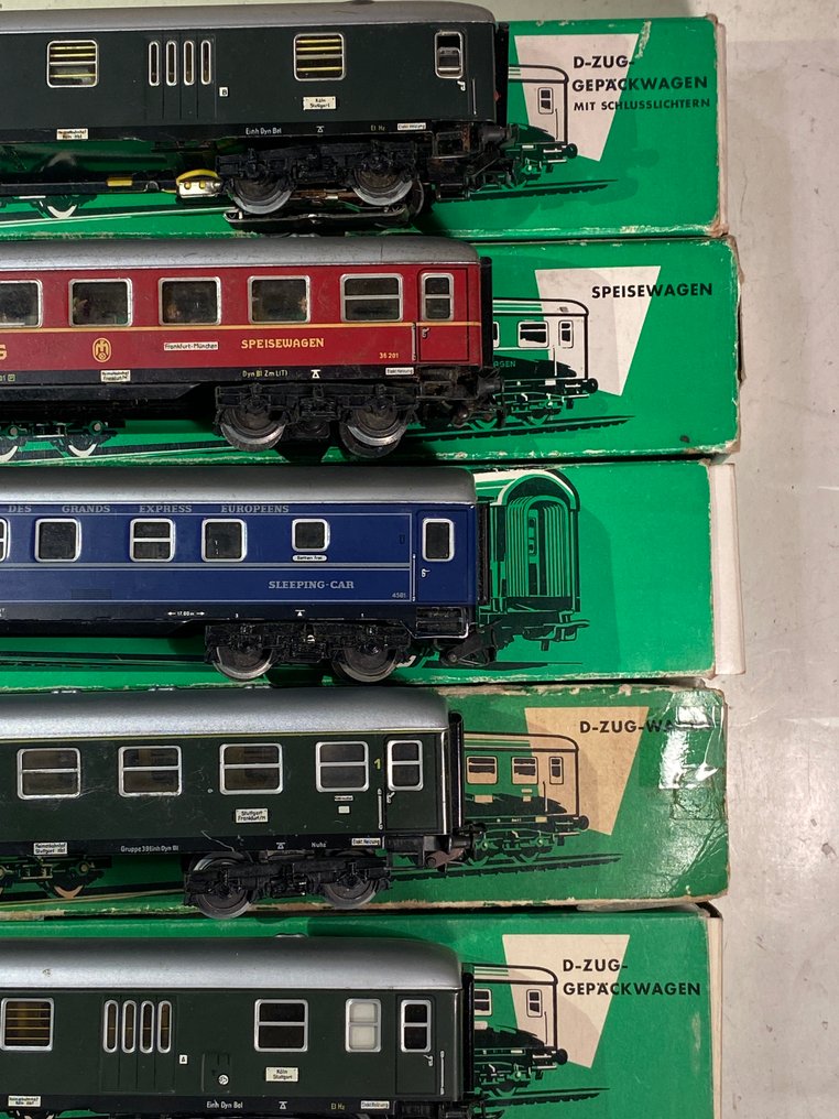 Märklin H0 - 4023/4026/4024/4029/4044 - 模型客運火車 (5) - 五件套经典锡板D型火车车厢 - DB #2.1
