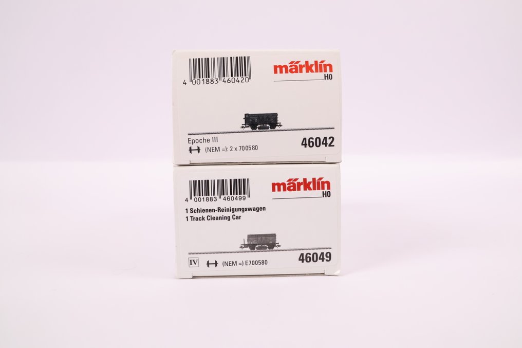Märklin H0 - 46042/46049 - Model wagonu towarowego (2) - Dwie klapdekselwageny wyposażone w czyściciele szyn. - DB #3.2