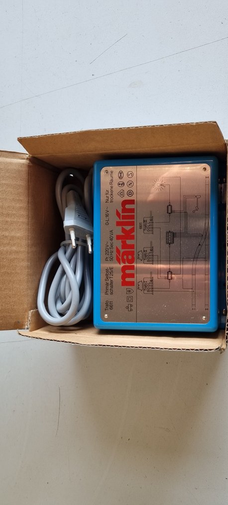 Märklin H0 - 6131 + 6611 - Transformateur (2) - Transformateur en plastique de 30 VA avec lampe de contrôle #3.2