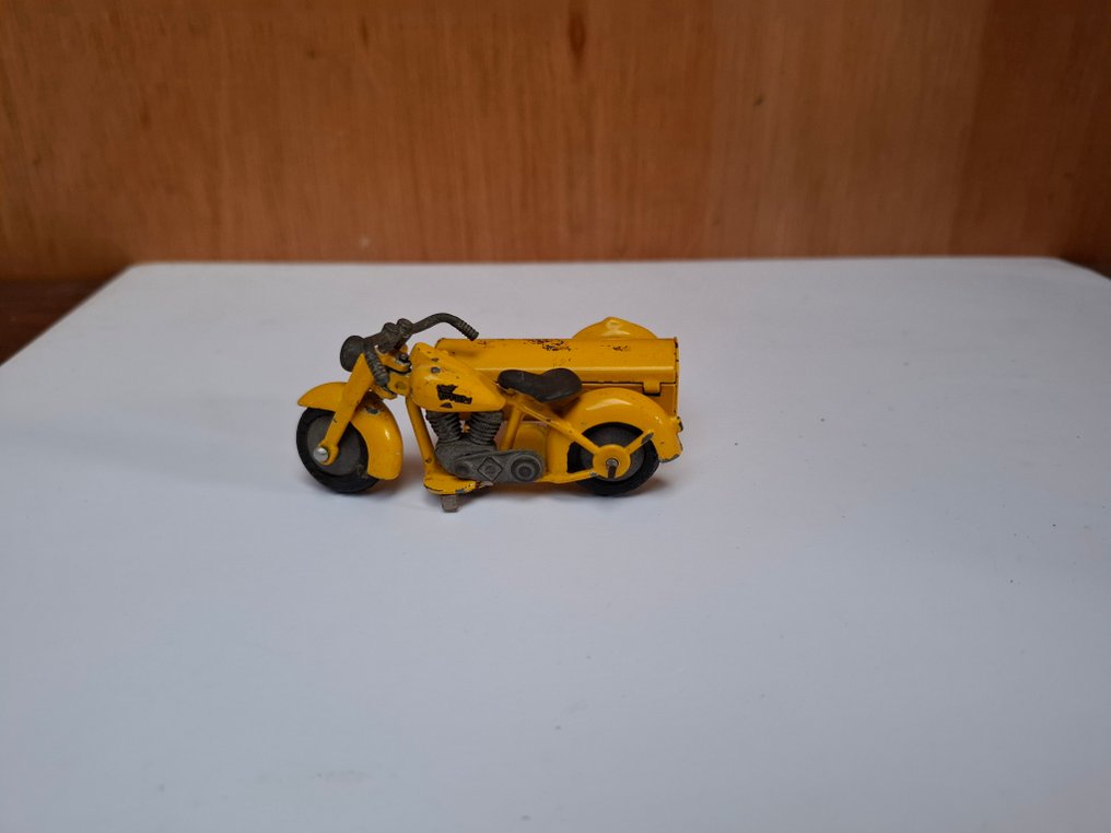 Tekno - Modelmotorcykel - Motor Met Zijspan - Harley Davidson #1.0