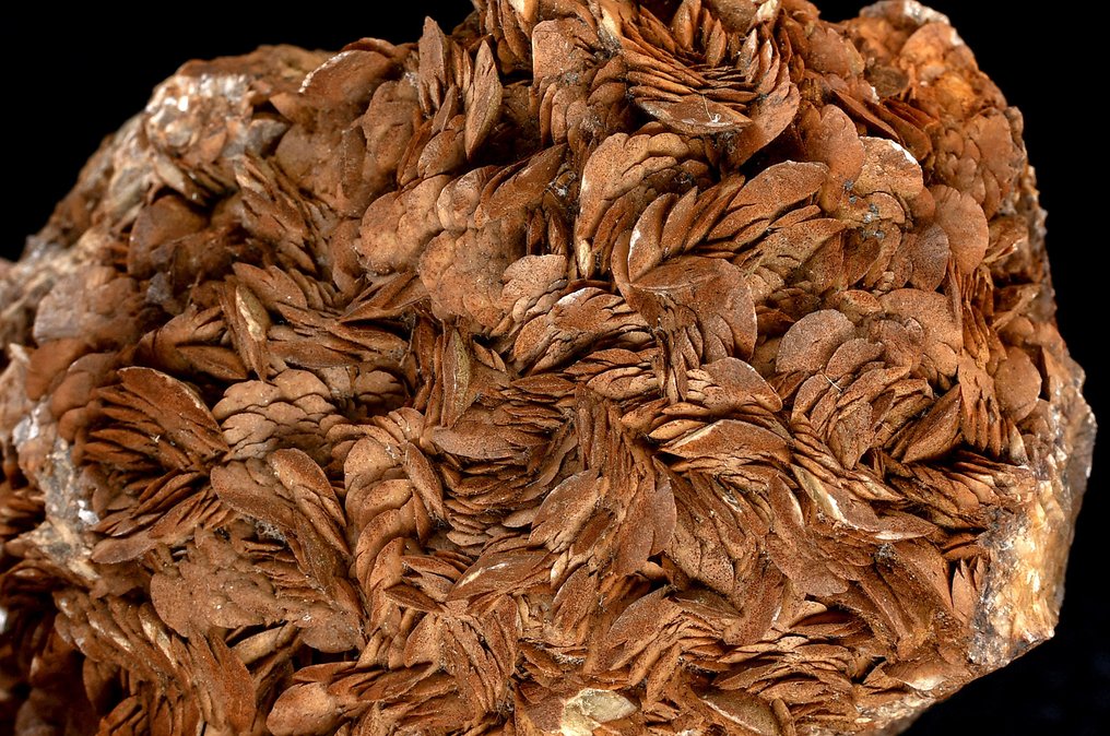 High quality deep brown Siderite from the classical Italian Brosso Mine - Height: 11.3 cm - Width: 7.1 cm- 652 g #3.2