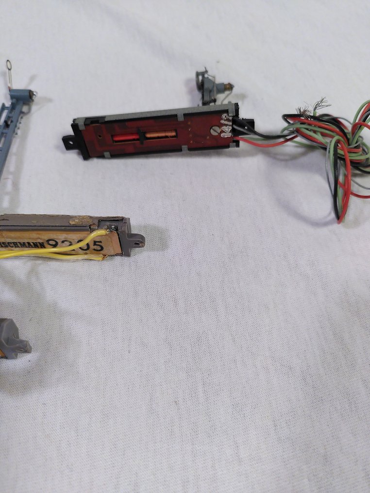 Fleischmann N - 9205, 9200 - Φωτεινοί σηματοδότες (5) - 4 κύρια και 1 προειδοποιητικό σήμα #3.2