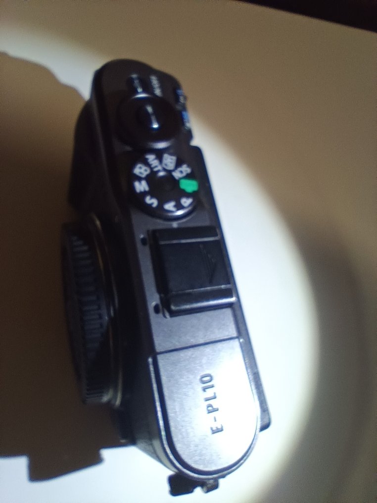 Olympus PEN E-PL10 BLACK // BODY ONLY Mirrorless camera #1.0