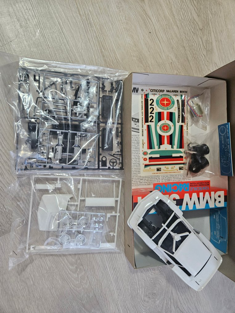 Tamiya 1:24 - Model samochodu - BMW 320i Racing #2.1