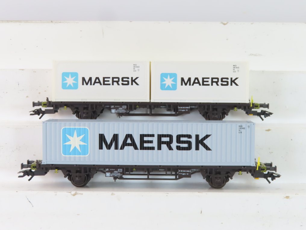 Märklin H0 - 47684 - Σετ τρένου μοντελισμού μεταφοράς εμπορευμάτων (1) - Σετ διπλών αγαθών με 2-άξονες container carriers με φορτίο και επιγραφή «Maersk» - DSB #1.0
