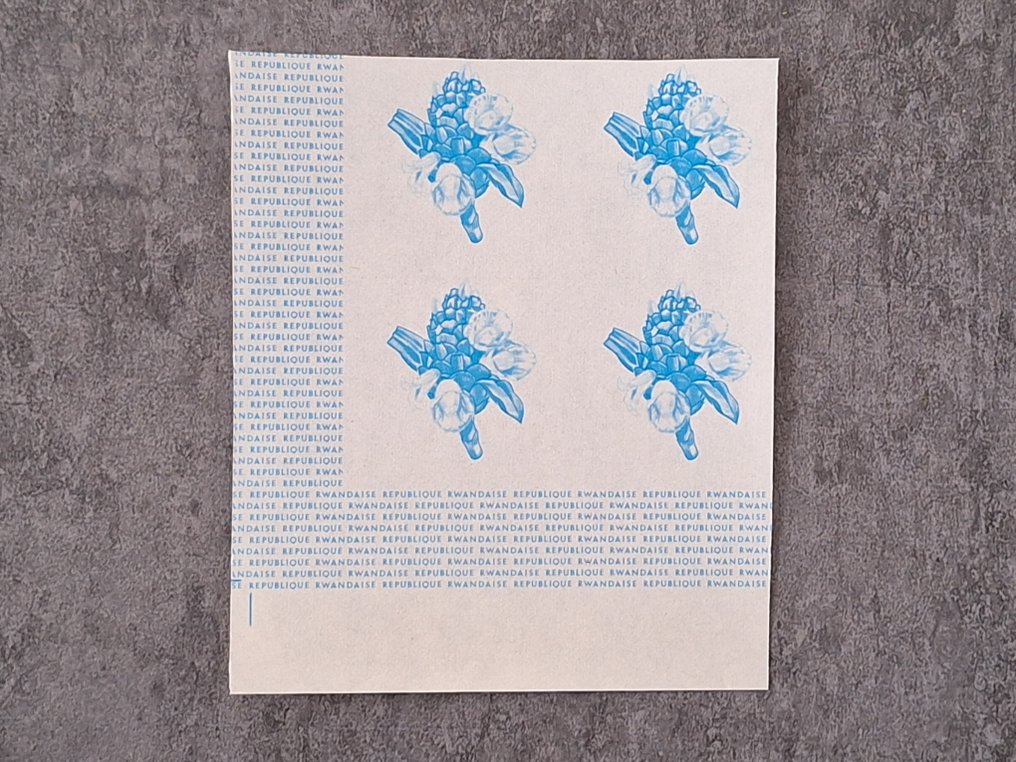 Rwanda 1968 - 27 progressive color proof prints in blocks of 4 from n° 253/262 series Flowers. #3.2