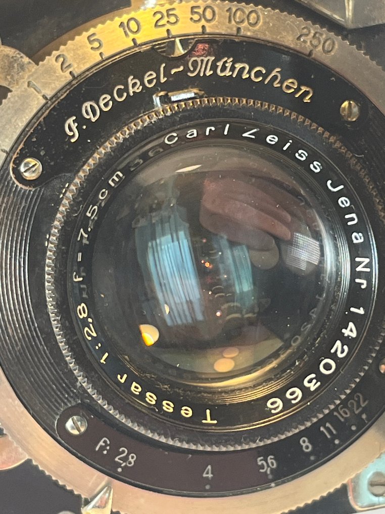 Kochmann Korelle 4.5x6 cm strut folding camera 1933 Analogue folding camera #1.0