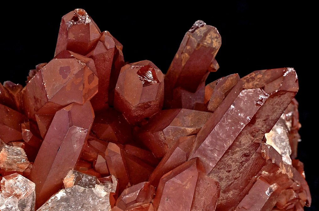 High quality quartz var Eisenkiesel crystals cluster - Height: 9.7 cm - Width: 6.7 cm- 253 g #2.1