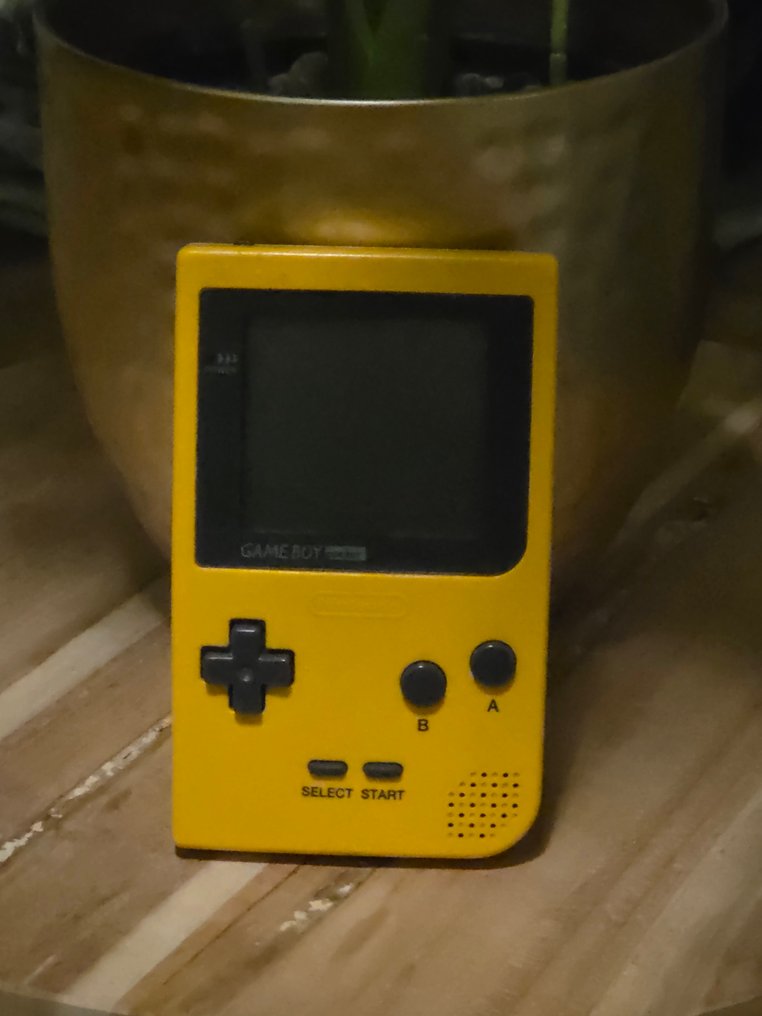 Nintendo - Gameboy Pocket - yellow - Handheld game console #3.2