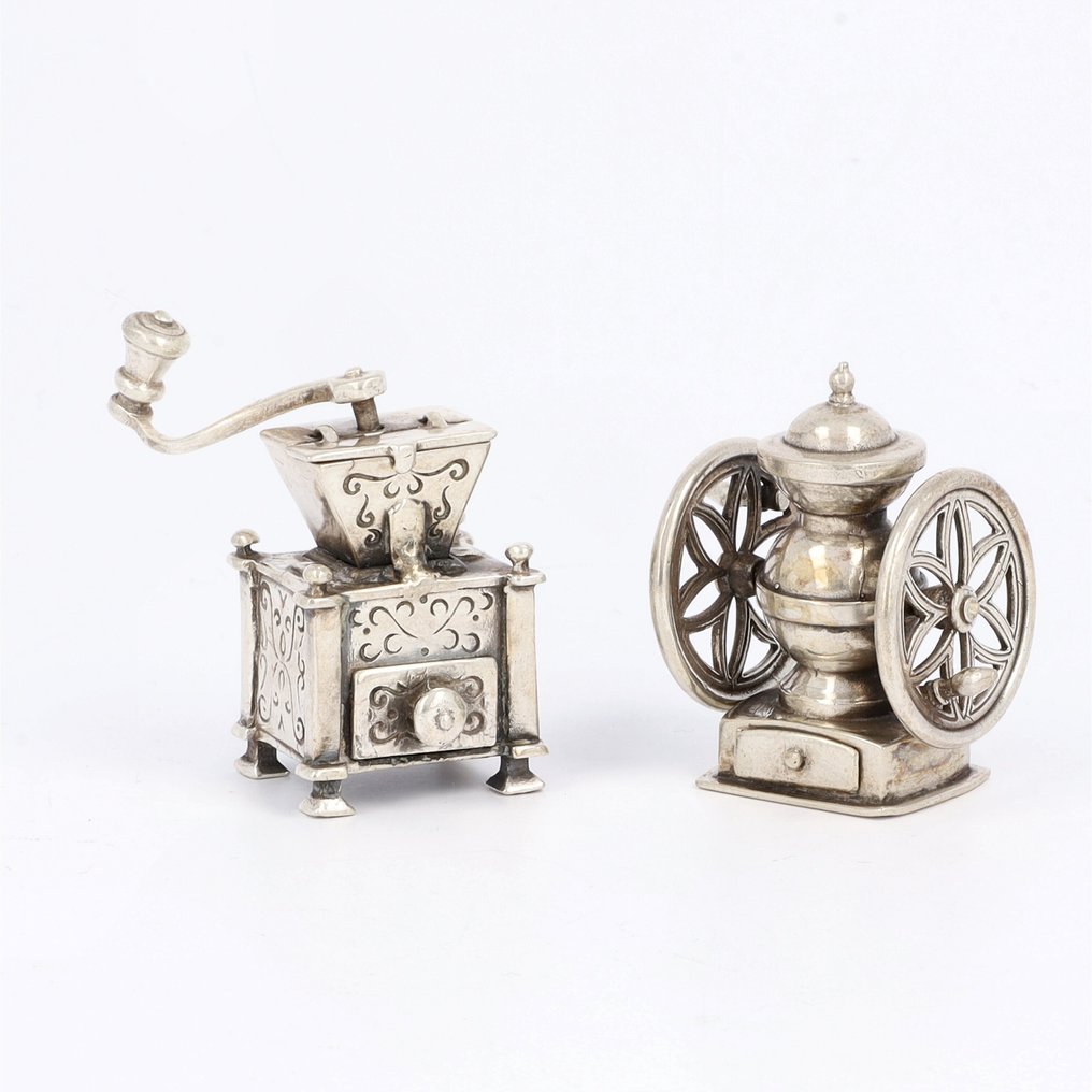 Dino Bennati, Medusa-Oro e.a. - Miniature figurine (2) - .835 silver, .925 silver #1.0