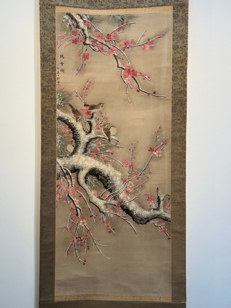 winterprunus met mussen - Unknown artist, signed Liu Ying - China  (Ohne mindestpreis) #1.0