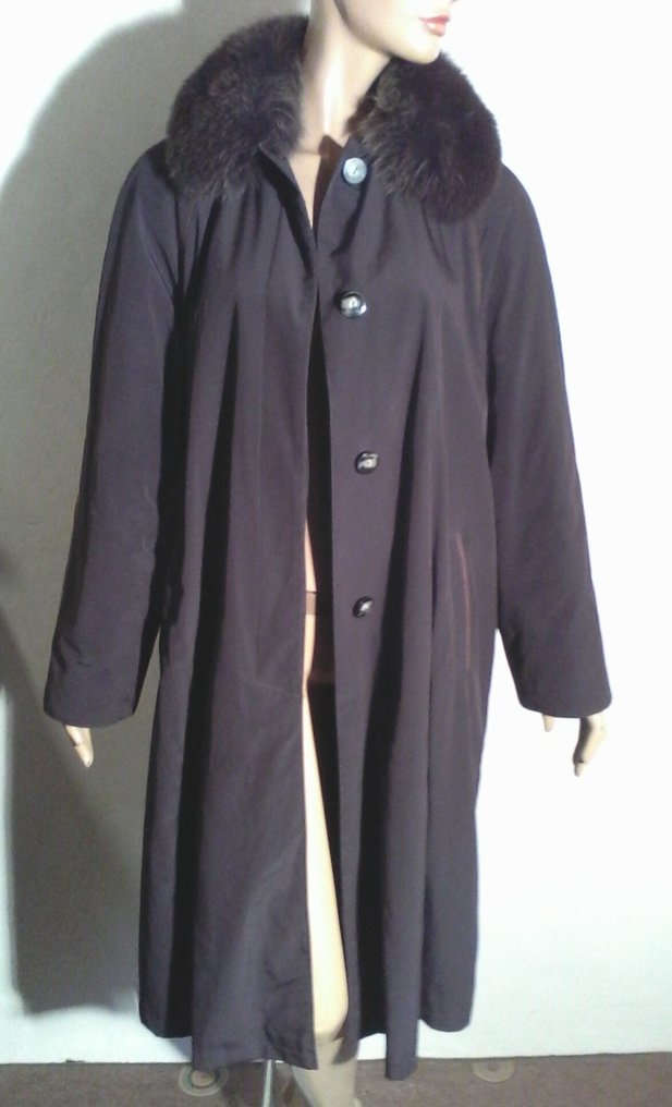 Artisan Furrier - Abrigo #1.0