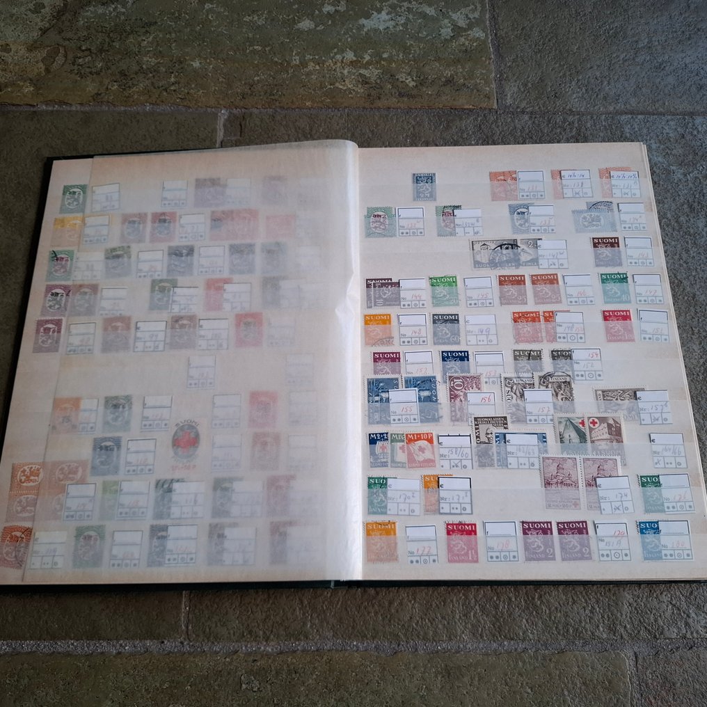 Finland 1870/2010 - Collection of postage stamps, mostly canceled or unused, in a thick stockbook. #1.0
