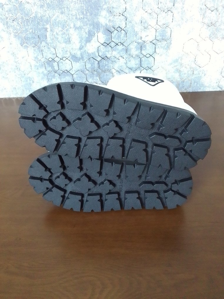 Prada - Boots - Size: EU 38 #4.3