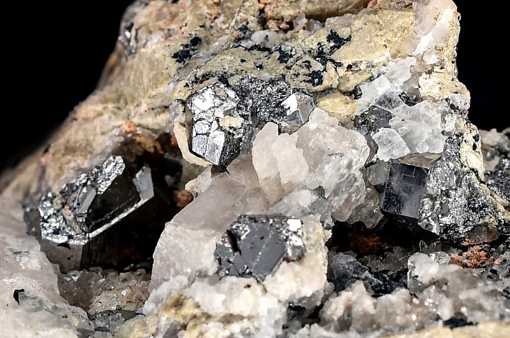 High quality Carrollite from DR Congo - rare Cu and Co sulfide - Height: 5.7 cm - Width: 5.6 cm- 167 g #3.2