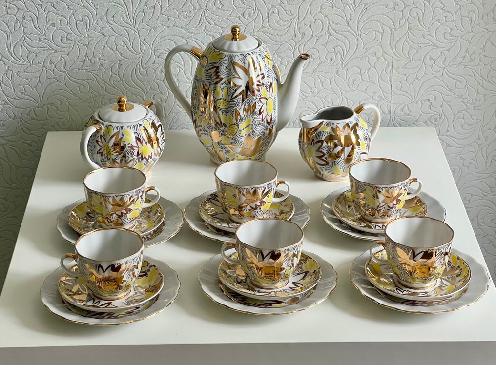 Lomonosov Imperial Porcelain Factory - Coffee set for 6 (21) - Porcelain, Gold plated - LFZ Set 'Golden Daisies' #1.0