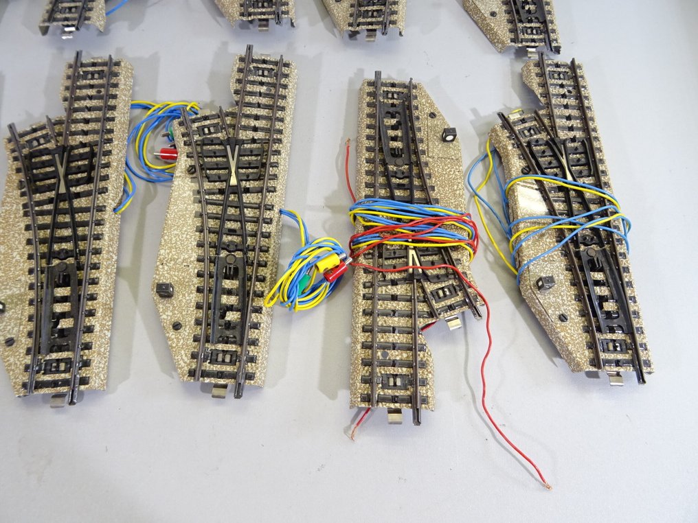 Märklin H0 - Junasarja (10) - 10 kääntöpistettä M raiteella #1.0