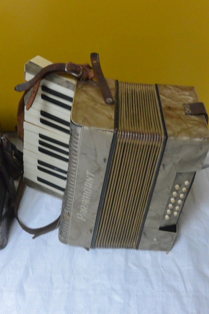 Hohner, Paramount -  - Accordion - Germany - 1975  (No reserve price) #3.2