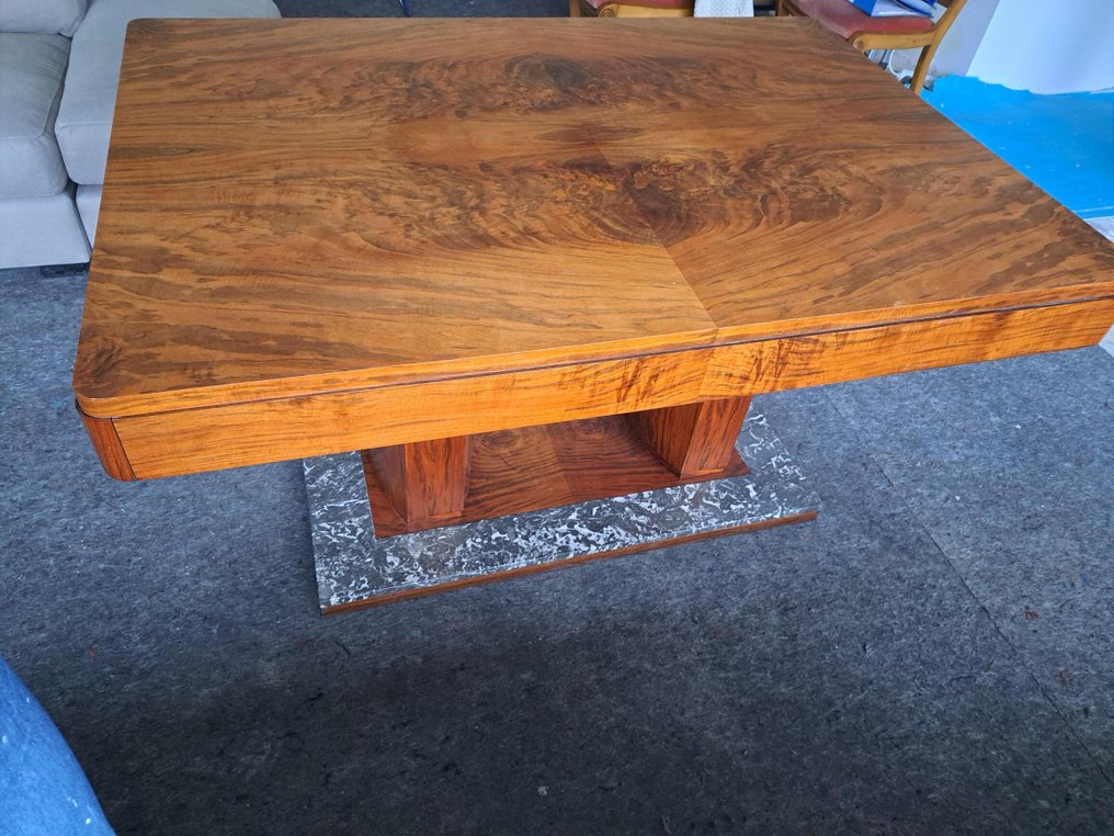 De Coene Fréres - De Coene Fréres - Dining table - Art deco table on a gray veined marble pedestal on two columns. - Nutwood - Art deco table #2.1