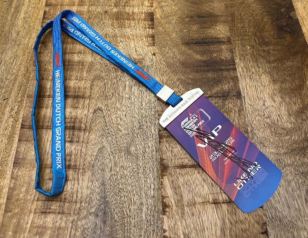 Ferrari - formule 1 - Charles Leclerc - 2024 - Vip Pas #1.0