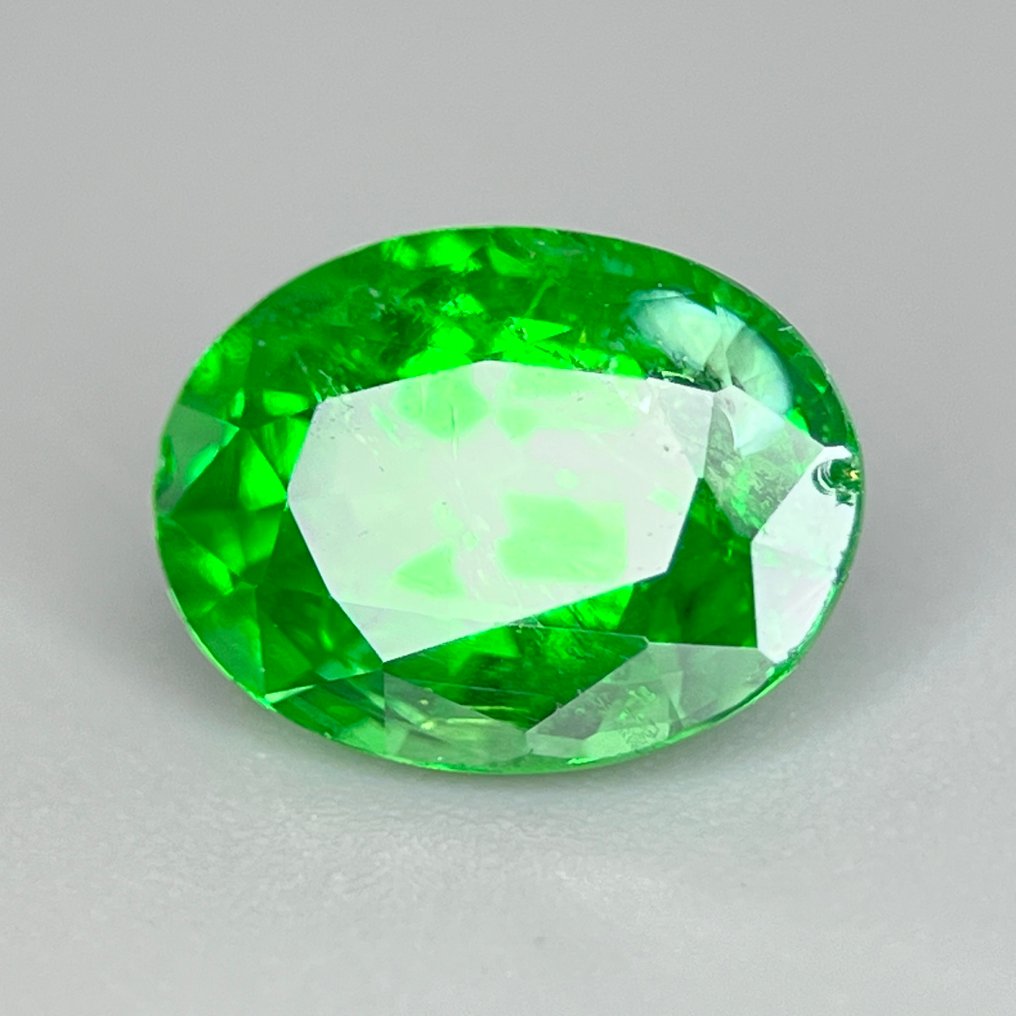 绿色 沙弗莱石  - 2.03 ct - 国际有色宝石协会（ICA GemLab） #4.3