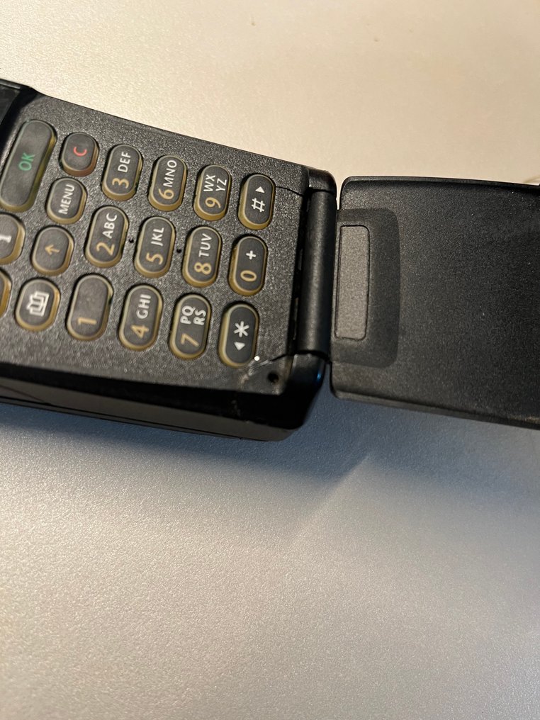 Motorola International 8700 - Mobile phone (1) - Without original box #3.2