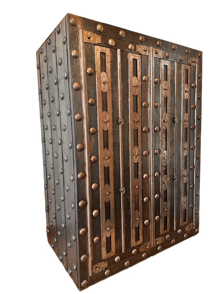 Strongbox - Iron - Secret safe #1.0