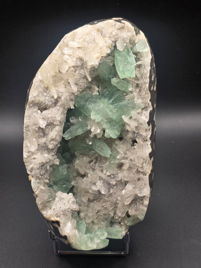 Geode - Height: 15 cm - Width: 8 cm- 708 g #1.0