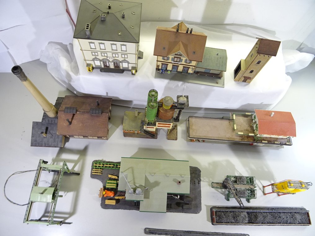 Kibri, Faller H0 - Τοπίο τρένου μοντελισμού (11) - 11 τμηχιαία κτίρια/κατοικίες κ.λπ. #1.0