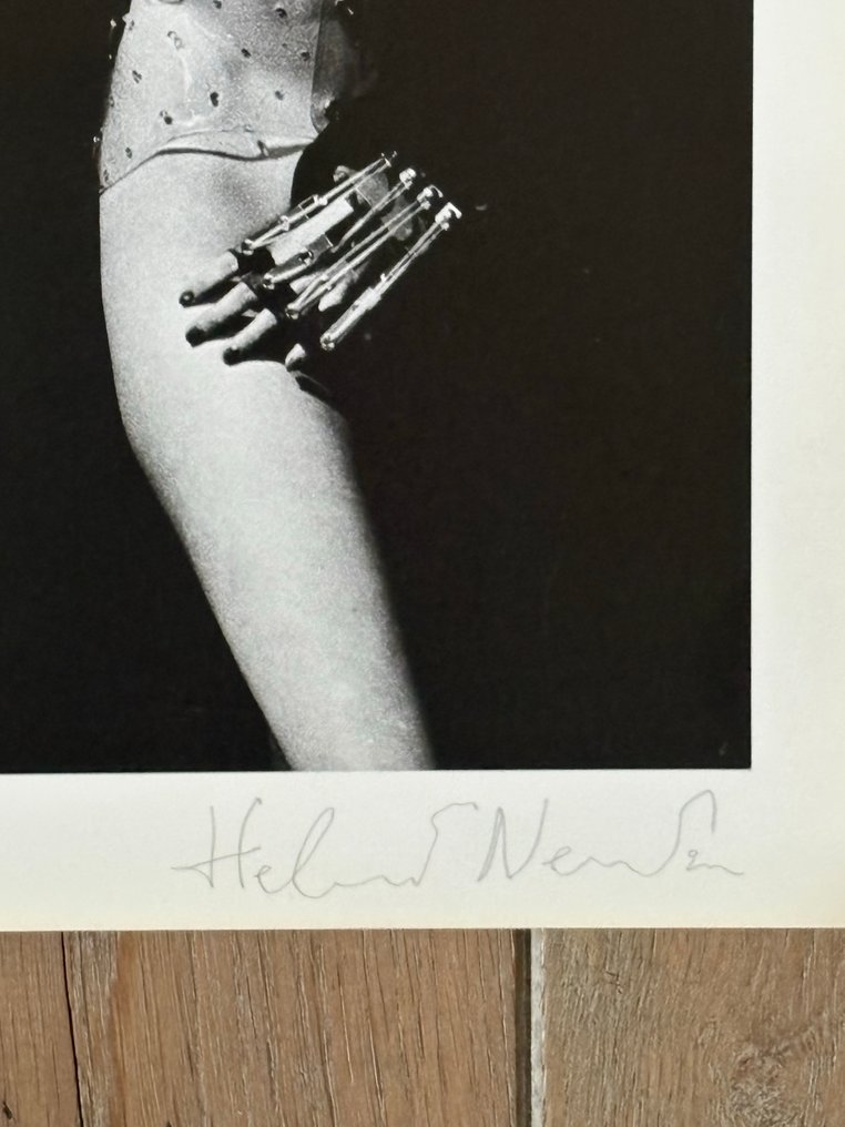 Helmut Newton (1920–2004) - Jane Kirby, Avenue Kléber, Paris, 1977  Handsigned #4.3