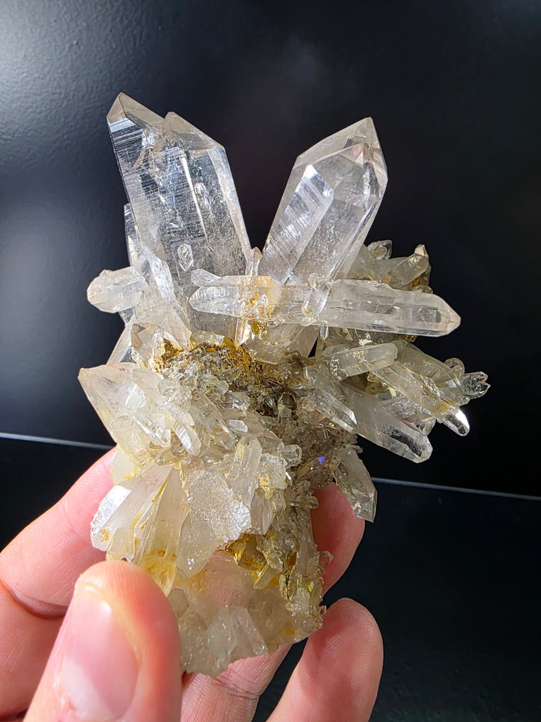 Quarzo Cristalli - Altezza: 9 cm - Larghezza: 6 cm- 204 g #1.0