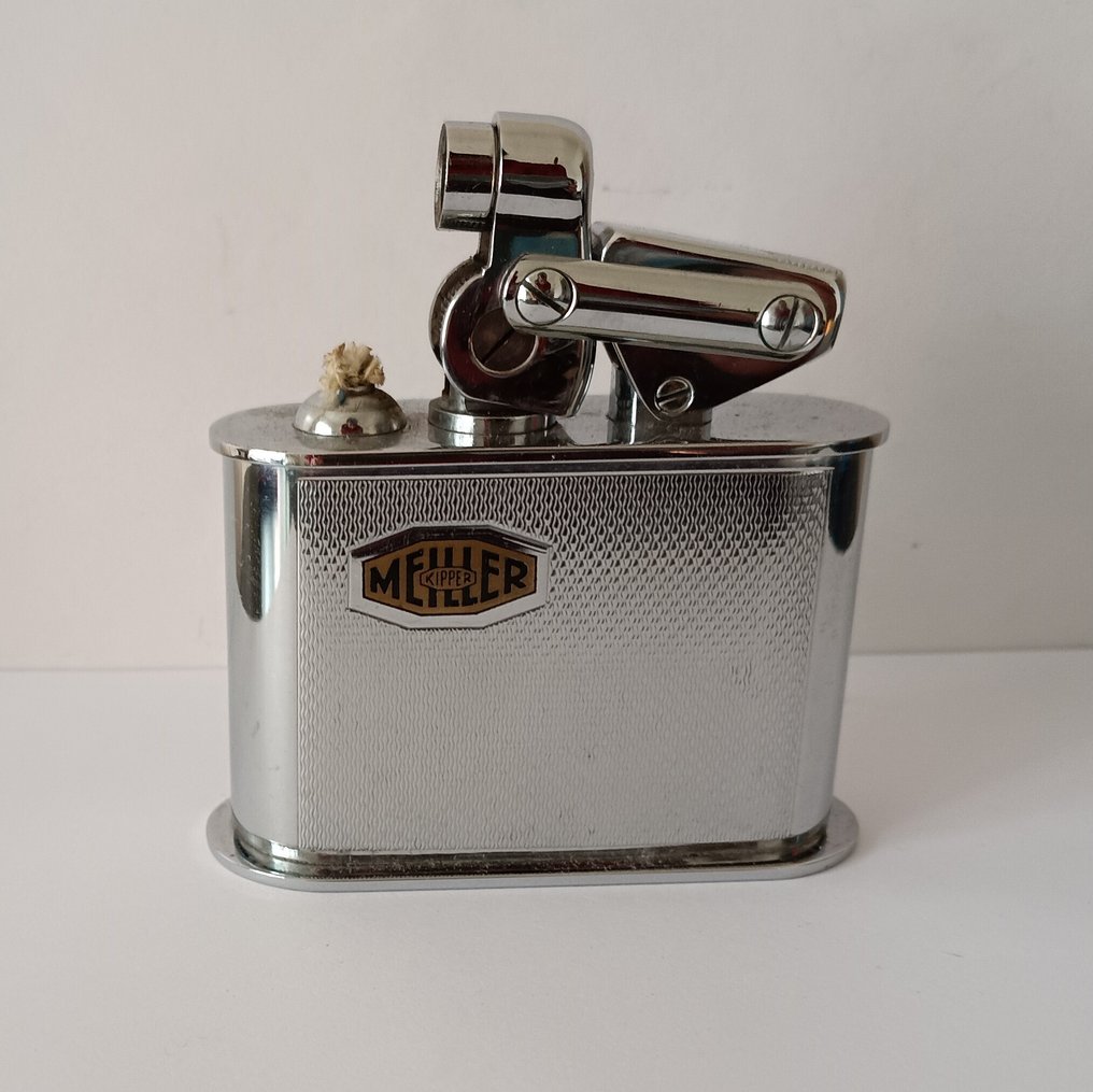 Karl Wieden - 650/G - No reserve price - Lighter - The input 'cr' is incomplete or unclear; please provide more context for an accurate translation. #3.2