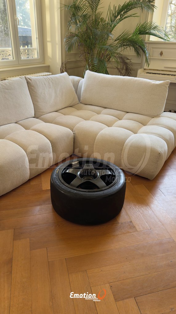 Hjulskift dæksæt (1) - Ferrari - Jante Ferrari F40 LM 5 branches avec pneu slick transformé en table basse avec plateau en verre - 1990-2000 #1.0