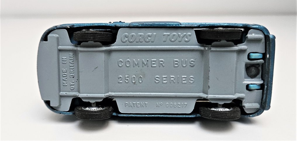 Corgi - Model van - Commer Camera Van - Repro Box #3.2