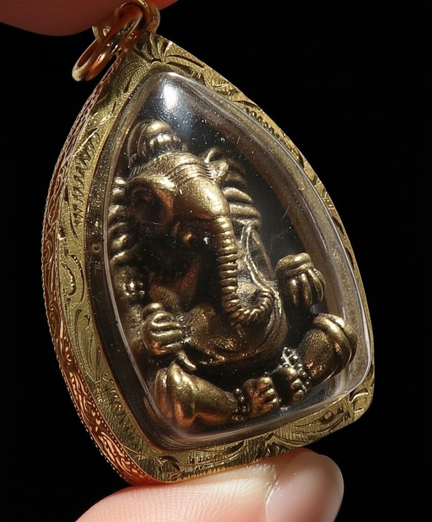 Golden Amulet of Lord Ganesh: The Obstacle Remover and the Bringer of Fortune - Talisman #1.0