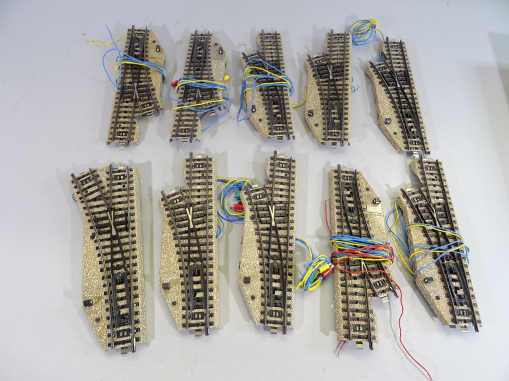 Märklin H0 - Junasarja (10) - 10 kääntöpistettä M raiteella #1.0