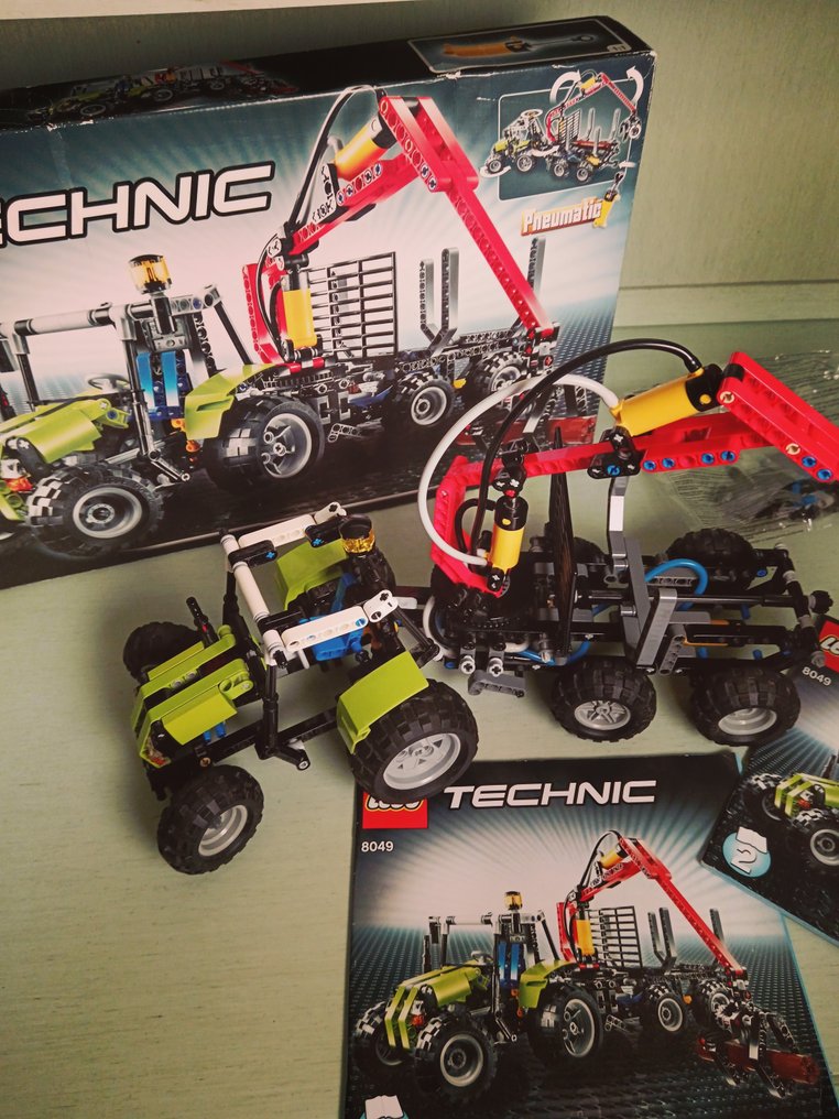 Lego Σετ - Technic - Trattore con Caricatore di tronchi #1.0
