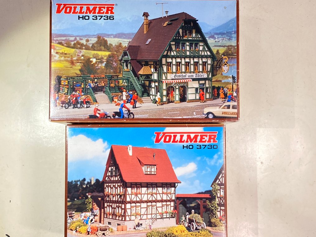 Vollmer H0轨 - 3736, 3730 - 模型火车拼搭套件 (2) - 酒店配有露台和内部空间，靠近几乎全新的大型木结构农场。 #1.0