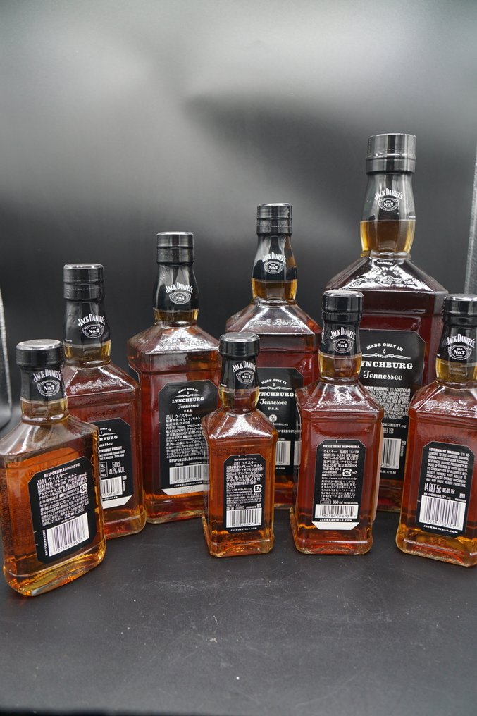 Jack Daniel's Old No 7 set - Rare sizes from USA & Japan - 200ml, 350ml, 500ml, 700ml and 1750ml - 8 garrafas #1.0