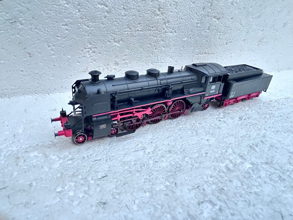 Märklin H0 - 37187-02 - Steam locomotive with tender (1) - BR 18.4 - DB #1.0