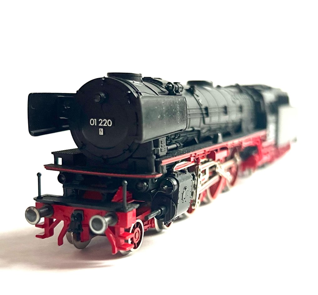 Fleischmann H0 - Gőzmozdony tartozékkal (1) - BR01 220 - DB #1.0