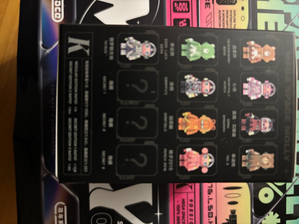 POP MART - KENNYSWORK - Statue - Space Molly Mega 100% Series 03 - Plast #4.3