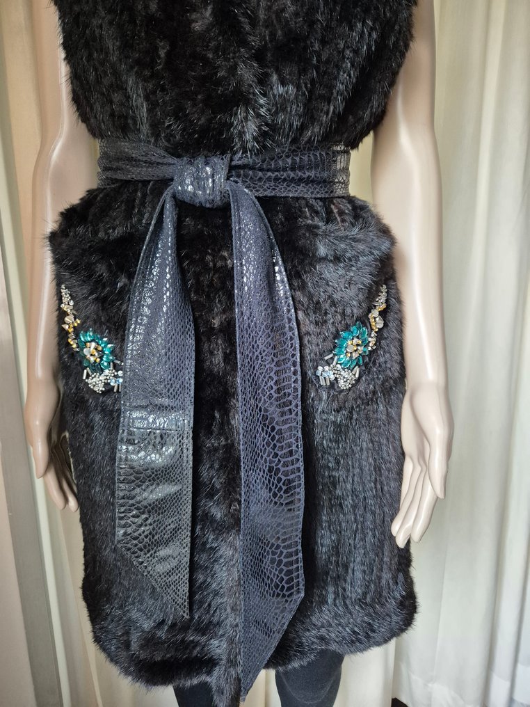 Artisan Furrier - 皮毛大衣 #3.2