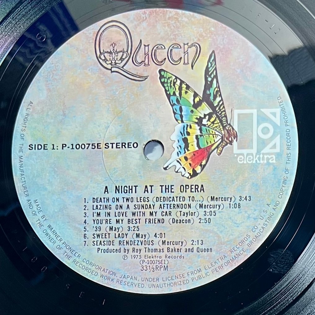 Queen - A Night At The Opera - 1st. Japan Press - One of rock's greatest artistic statements ! - LP Album (stand-alone item) - Stereo, Japanese pressing, 1st Pressing - 1975 #3.2