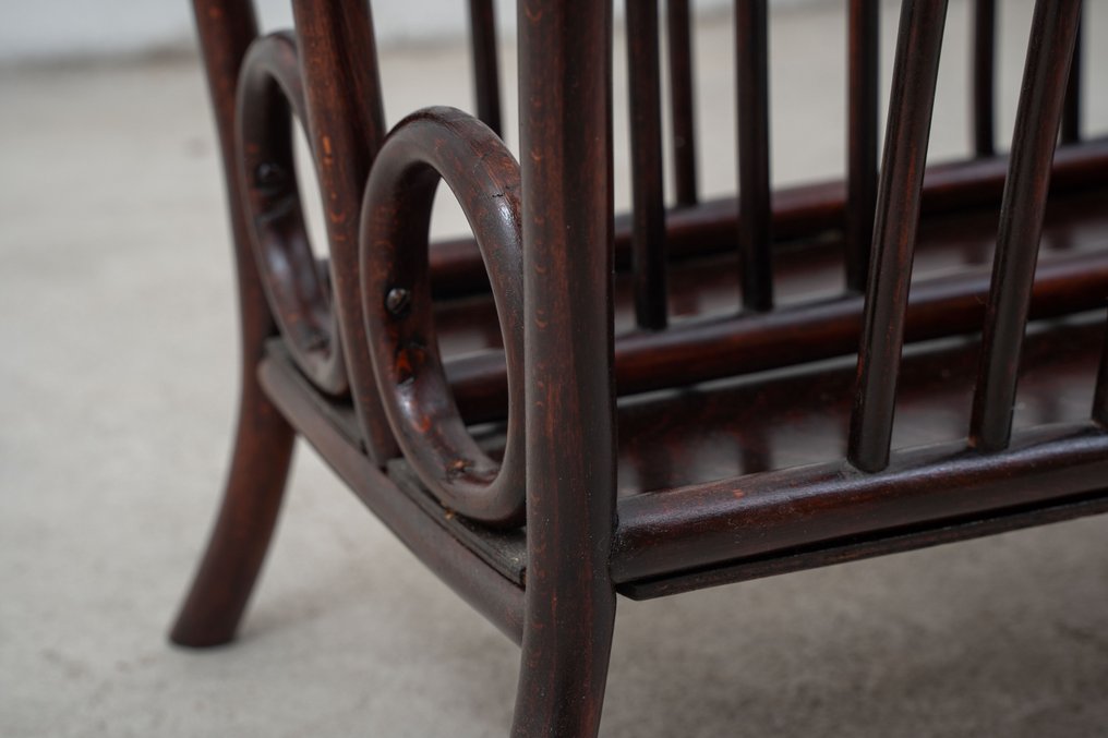 Thonet - Michael Thonet - Magazine rack - No. 33 - Beech #2.1