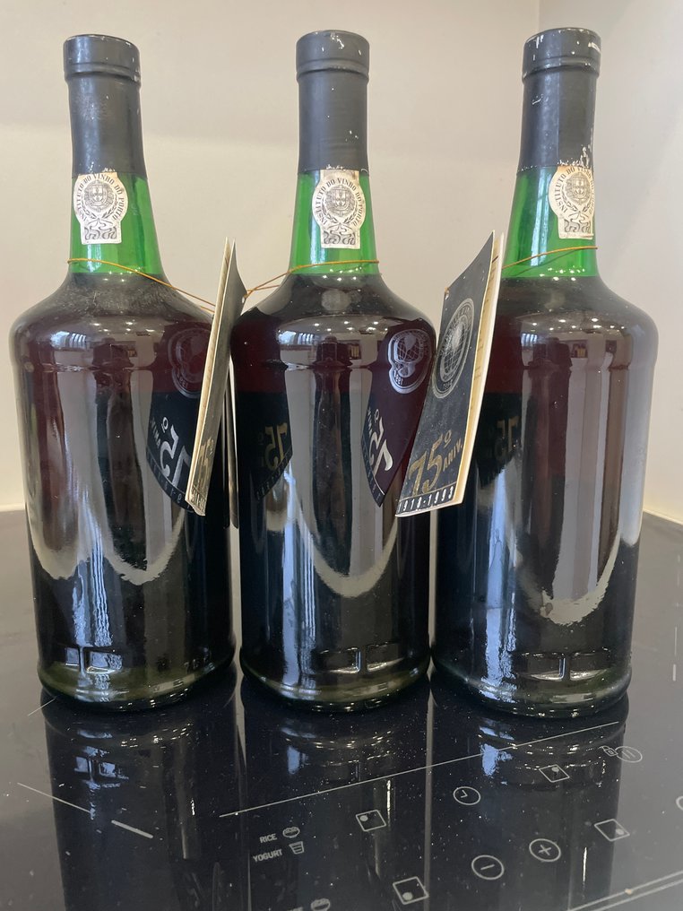1985 Porto Poças (75 Aniversario 1918-1993) - Colheita Port -  Douro  - 3 Bouteilles (0,75 L) #1.0