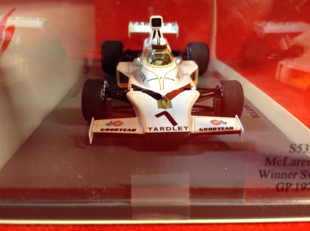 Spark 1:43 - Model race car - ref. #S5392 McLaren Ford M23 F.1 "Yardley" 1° Swedish GP1973 #7 Denny Hulme  - excellent quality - limited edition - hard-to-find today #3.2